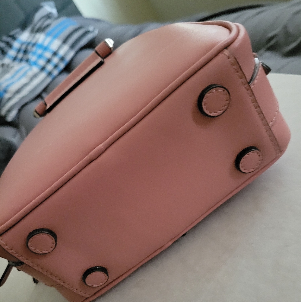 Handbag - Picture 2 of 8